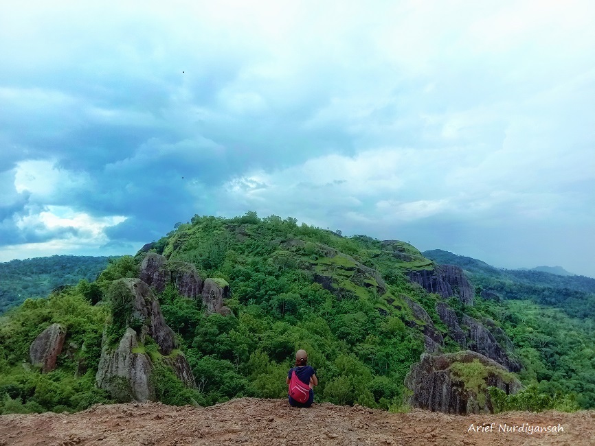 Panduan Trekking Di Gunung Api Purba Nglanggeran